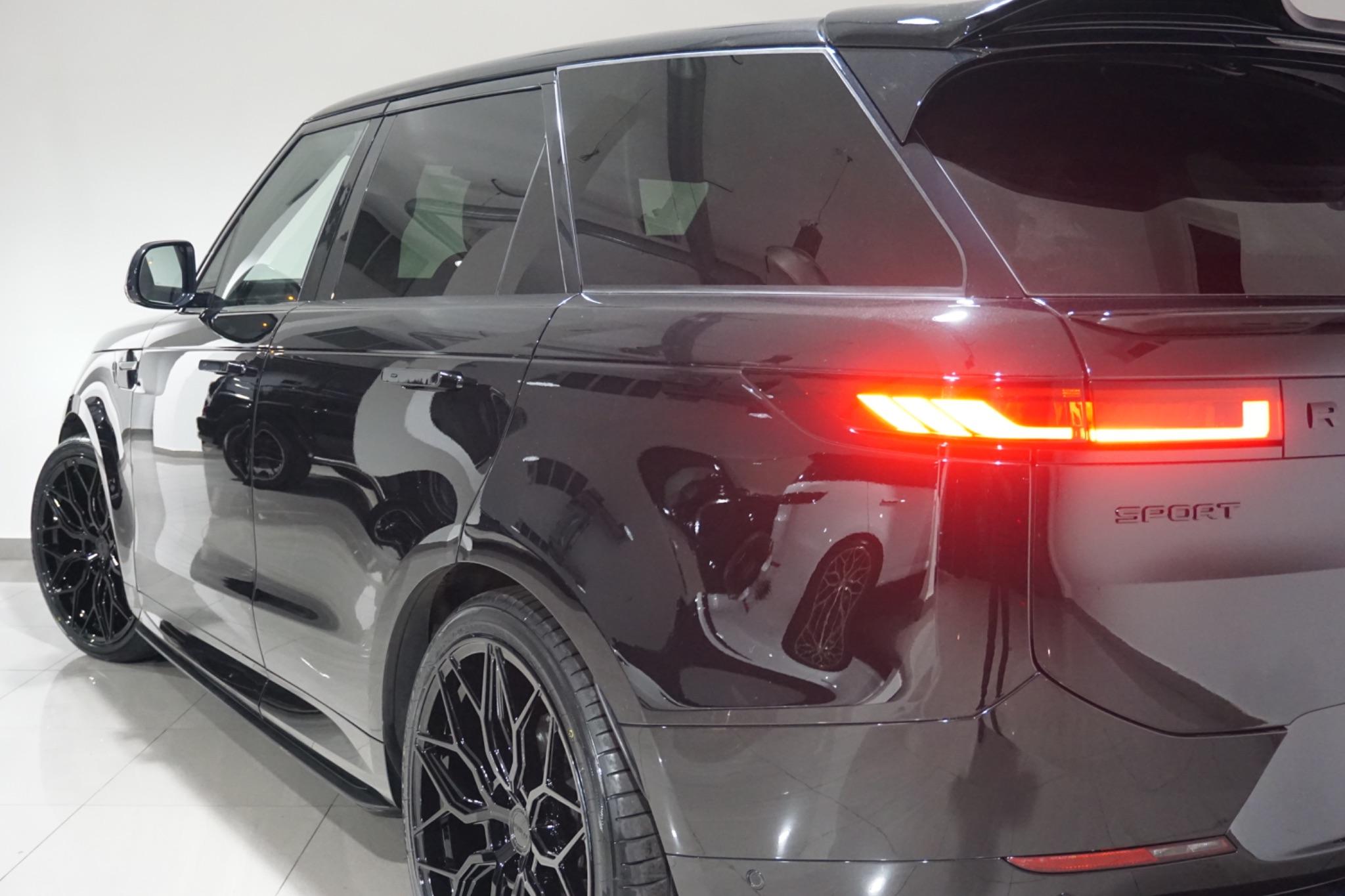 Land Rover Range Rover Sport 3.0 D300 MHEV Dynamic SE Auto 4WD Euro 6 (s/s) 5dr